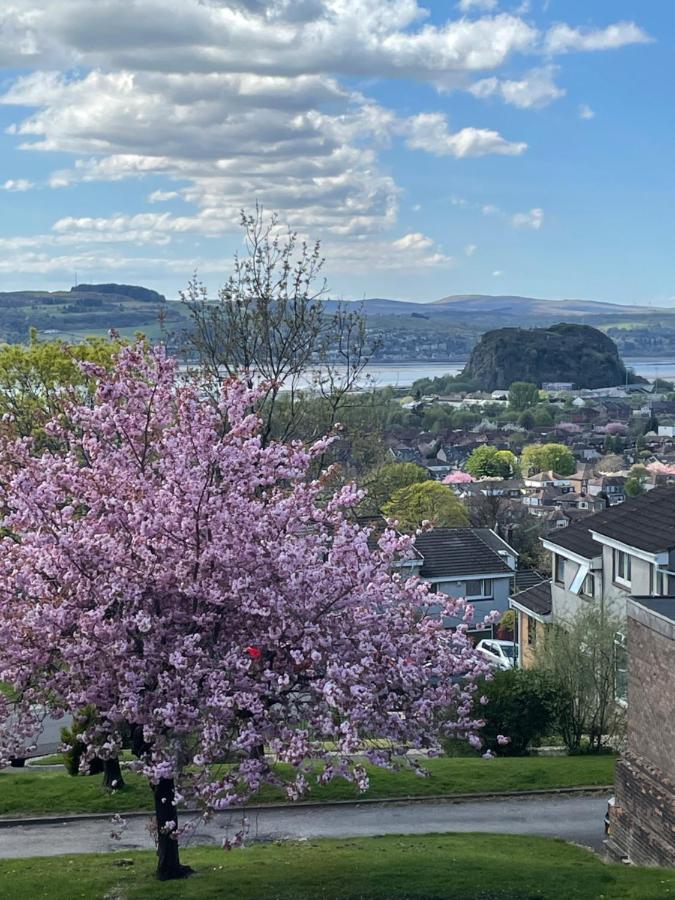 Dumbarton With A View Apartment Bagian luar foto